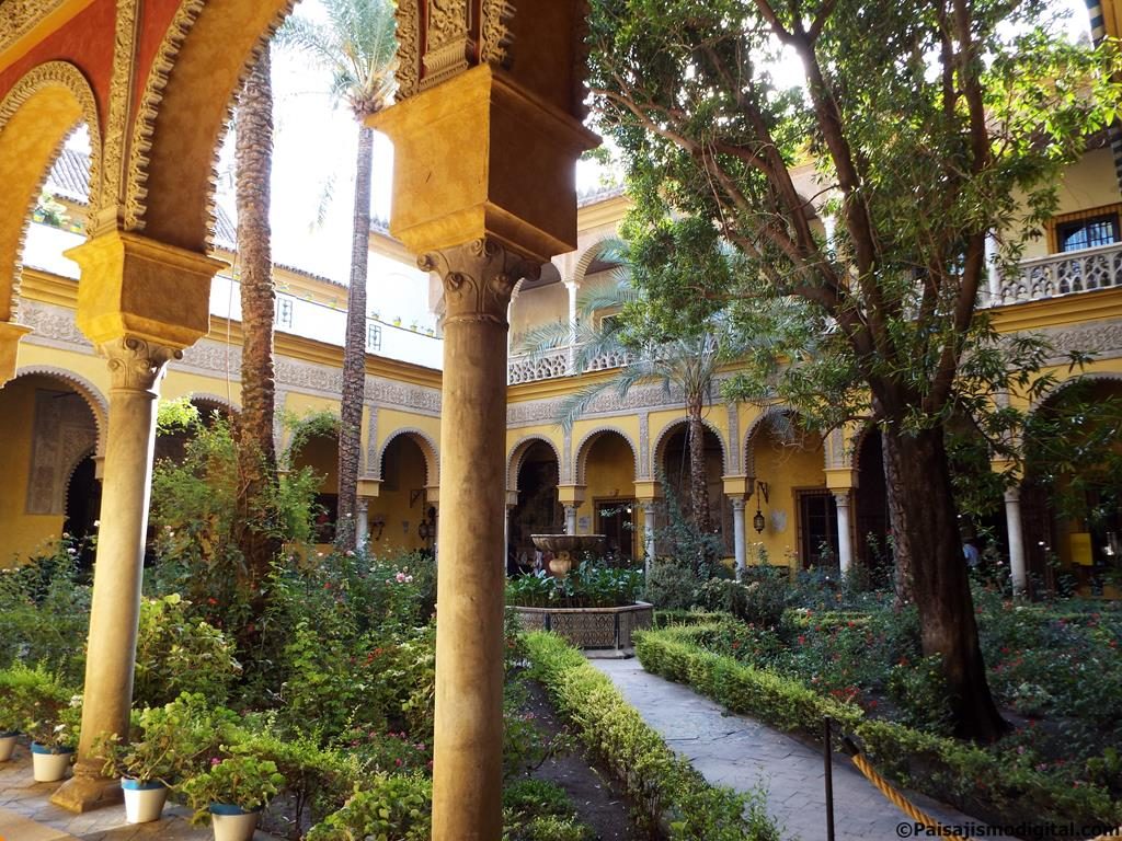 jardines del Palacio de Dueñas