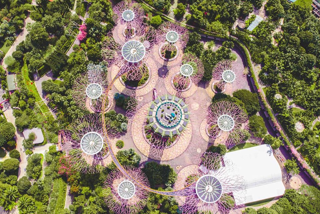 Los 10 jardines verticales más impresionantes del mundo (Jardines de la Bahía en Singapur)