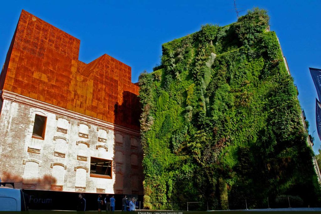 Jardines verticales de España y Europa (Jardín del edificio de la Caixa Forum de Madrid)