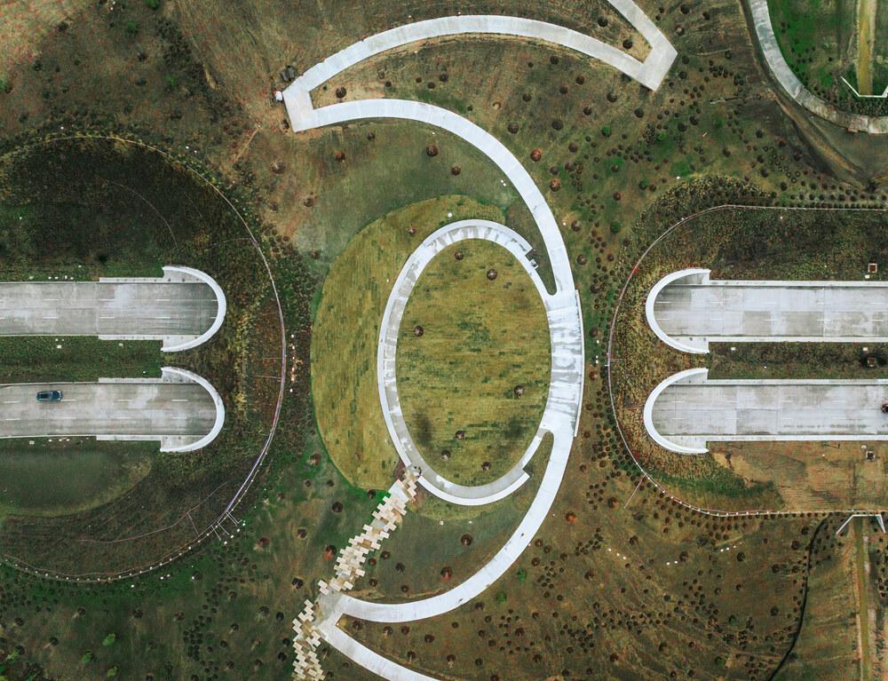 Kinder Land Bridge